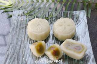 抹茶蜜豆冰皮月饼的做法步骤:13