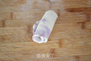 紫薯酥皮蛋黄月饼的做法步骤:11