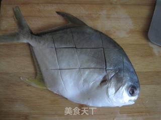 豆豉蒸鲳鱼的做法步骤:2
