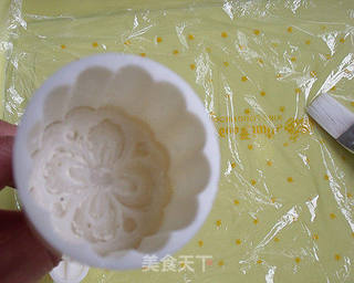 梦幻冰皮月饼的做法步骤:9