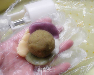 梦幻冰皮月饼的做法步骤:11