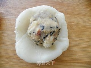 重现童年的记忆------老式冰糖芝麻月饼的做法步骤：18