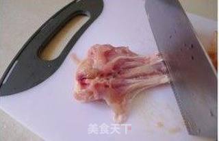 照烧鸡腿饭(鸡腿剔骨图解)的做法步骤:3
