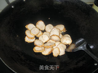蒜苗炒灌肠的做法步骤:4