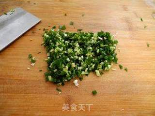 鲜肉红油小馄饨的做法步骤:2