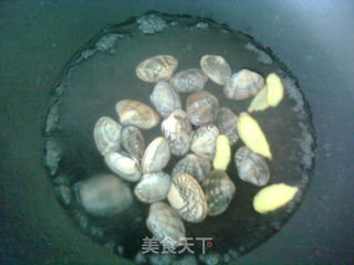 花蛤蒸蛋——鲜掉眉毛的平价海鲜的做法步骤:4