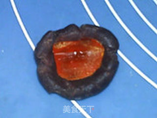 豆沙蛋黄月饼的做法步骤:11