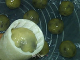 豆沙蛋黄月饼的做法步骤:22