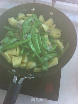 干锅豆角土豆的做法步骤:5