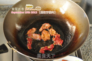 用锅做出的烧烤味——黑椒牙签肉的做法步骤:5