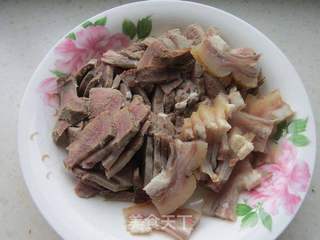爆炒牛头肉——新疆味道的做法步骤:2