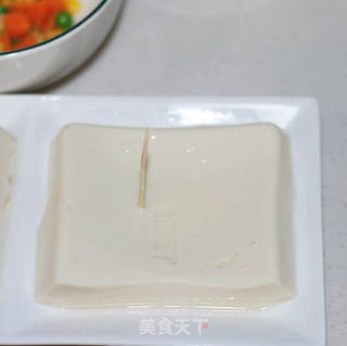 彩色豆腐蒸的做法步骤:2