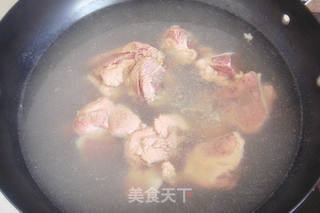 马蹄山药筒骨汤的做法步骤:6