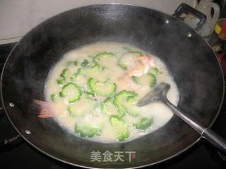 大眼鸡凉瓜汤的做法步骤:7