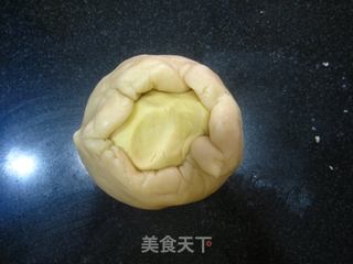 传统经典月饼：双合酥月饼的做法步骤：11