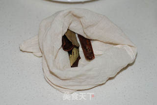 【五香茶叶蛋】学生时代的回忆的做法步骤:2