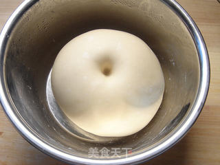 换着花样做面包——【椰蓉卷】的做法步骤：2