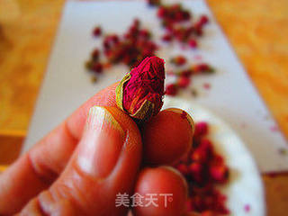 玫瑰豆沙月饼的做法步骤:2