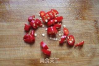 萝卜干炒毛豆的做法步骤:3