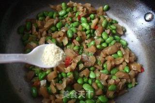 萝卜干炒毛豆的做法步骤:8