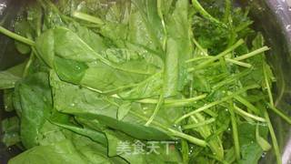 [麻麻小厨房]炝菠菜的做法步骤：1