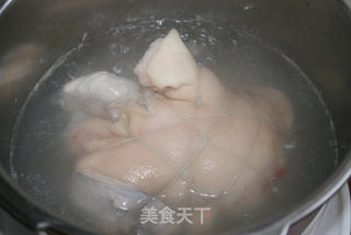 蒜泥肘子的做法步骤:3