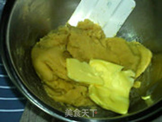 紫薯桃山月饼的做法步骤:4