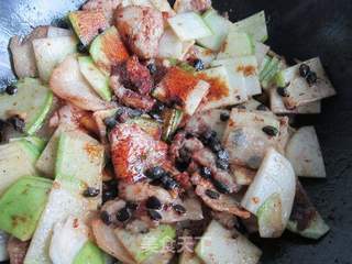青萝卜干焖五花肉的做法步骤:9