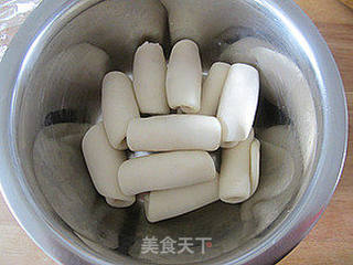 玫瑰豆沙月饼的做法步骤:17