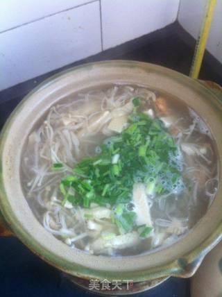 冻豆腐粉条金针菇的做法步骤:7
