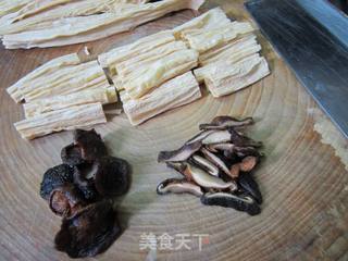 私房素烧腐竹的做法步骤:2