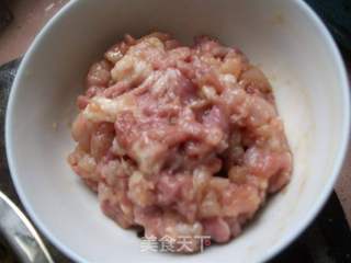 酸菜炒肉末的做法步骤:2