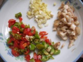 酸菜炒肉末的做法步骤:3