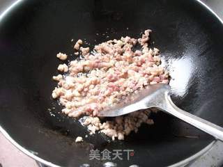 酸菜炒肉末的做法步骤:4