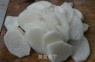 止咳润肺--白萝卜梨汤的做法步骤:2