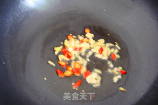 酸黄瓜炒肉片的做法步骤：4