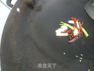 下酒配菜——五香花生米的做法步骤：4