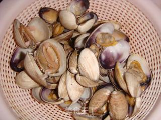 蒸蛤蜊和西紅柿意大利面 （Steamed Clams and Tomatoes with Pasta ）的做法步骤：4