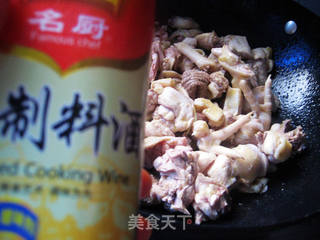 秋食板栗,健胃补肾——栗子烧鸡的做法步骤:5