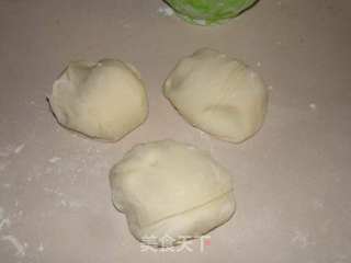 葱油饼的做法步骤：3