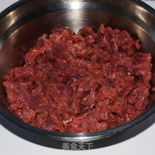 月圆时,品月尝鲜------香辣牛肉月饼【酥皮的!够酥的!】的做法步骤:3