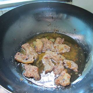 客家菜---香菜鱼香五花肉的做法步骤：4