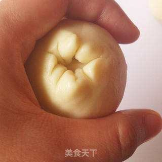 月圆时,品月尝鲜------香辣牛肉月饼【酥皮的!够酥的!】的做法步骤:30