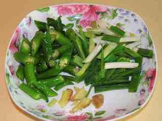 炒卤肉的做法步骤:5