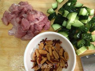 宫爆肉丁的做法步骤:2