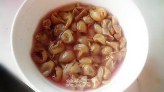 抓住葡萄季的尾巴变废为宝:葡萄汁的做法步骤:2