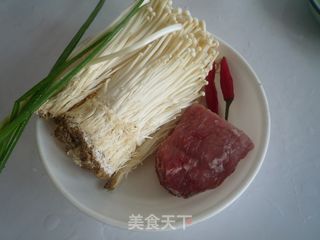 白灼里脊的做法步骤：1