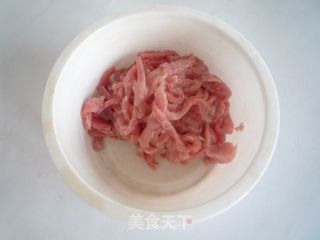 白灼里脊的做法步骤：3
