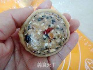 五仁月饼的做法步骤:10