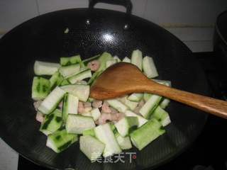 虾仁炒丝瓜的做法步骤：6